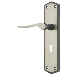 M7J20 - 3 Lever Lockset Madonna 8"